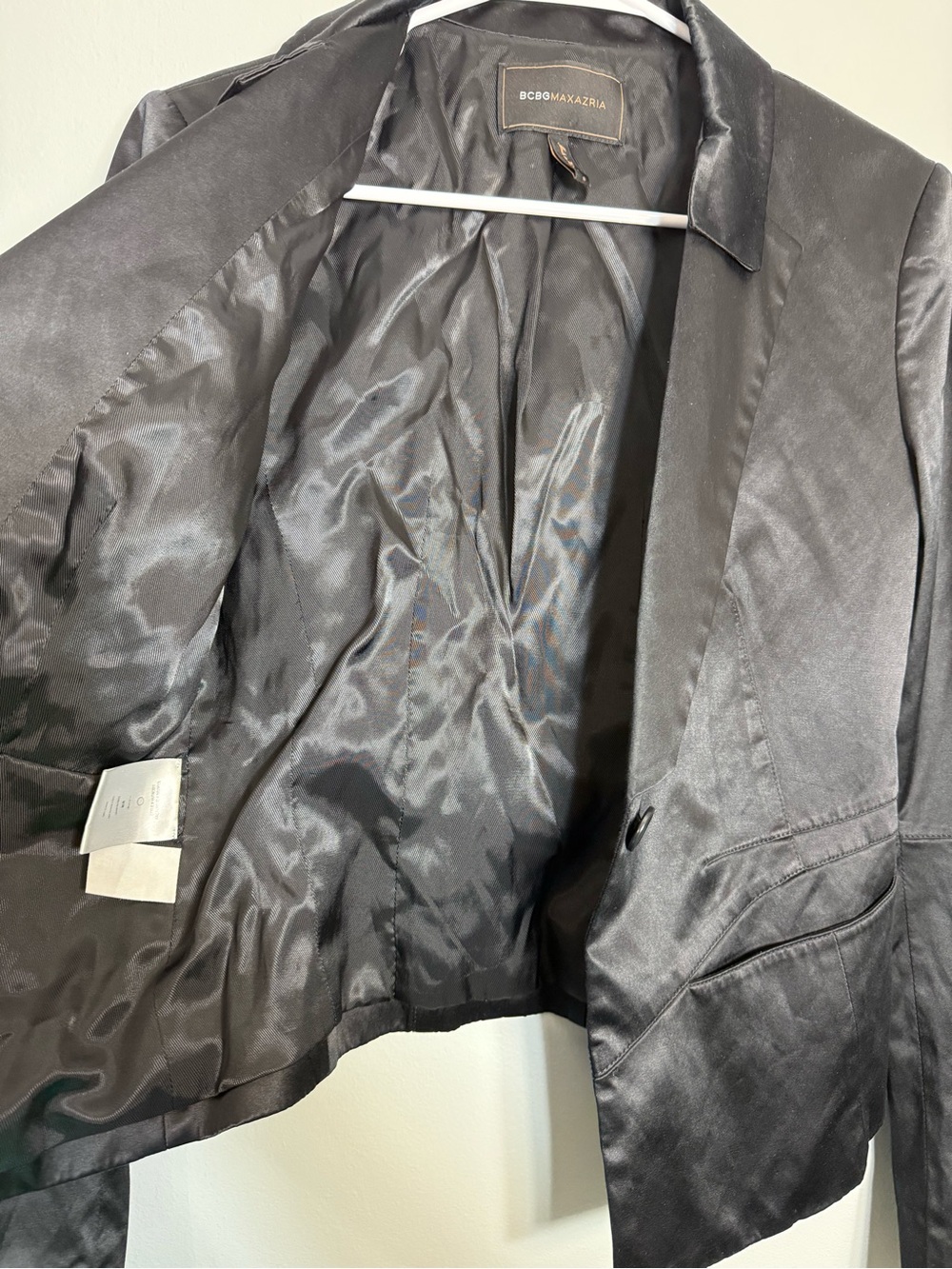 45. BCBGMaxAzria Black Satin Single-Button Blazer - Picture 4 of 7